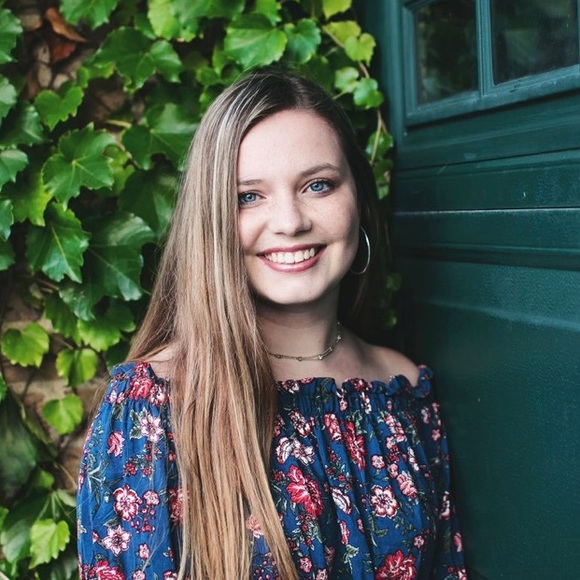 Profile Picture of Ashley Mackner (@amackner14) on Poshmark