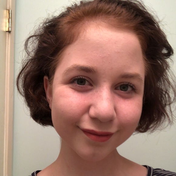 Profile Picture of Marina Stuetzle (@marinastuetzle) on Poshmark