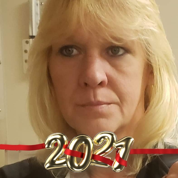 Profile Picture of Lisa Koplitz (@lisakoplitz) on Poshmark