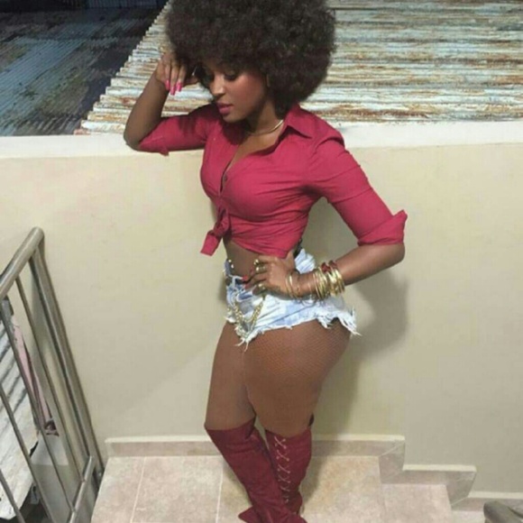 Profile Picture of Mya Omokaro (@myamahogany) on Poshmark