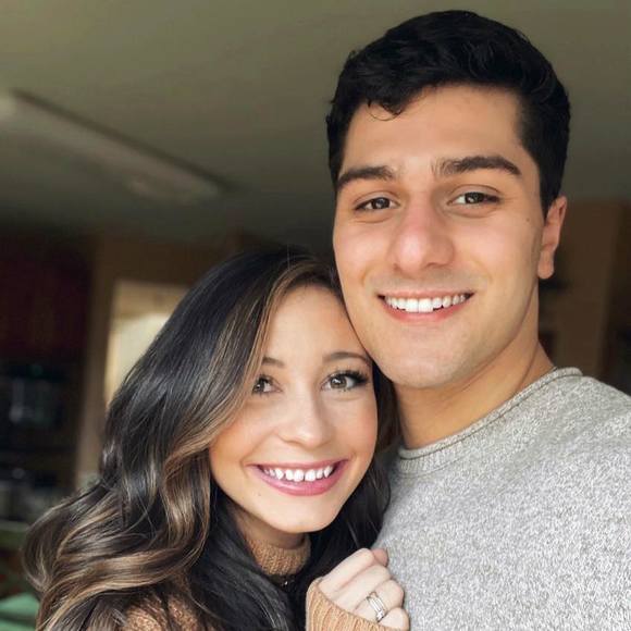 Profile Picture of Allison Heinrich (@allieheiny) on Poshmark