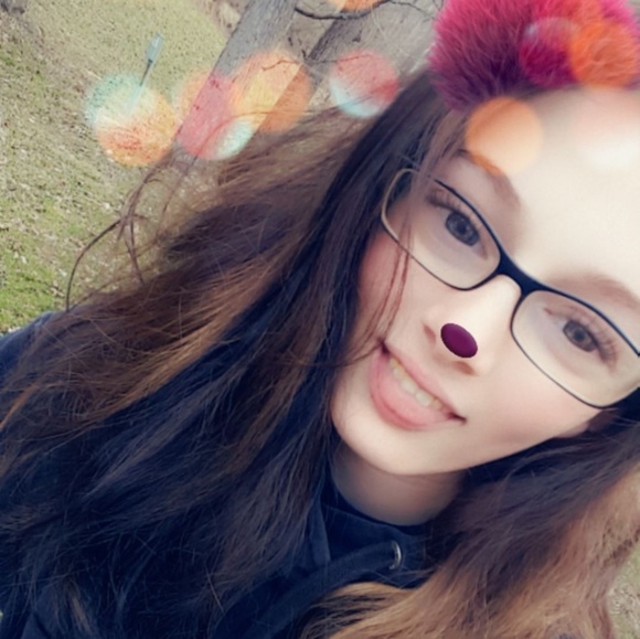 Shelby Andrew - Poshmark Profile Picture of Shelby Andrew (@shelbyandrew77) on Poshmark