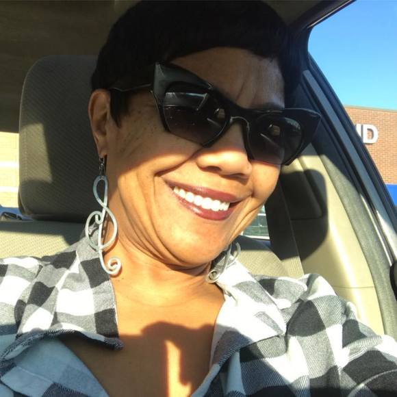 Profile Picture of Gail Blocker (@skintite) on Poshmark