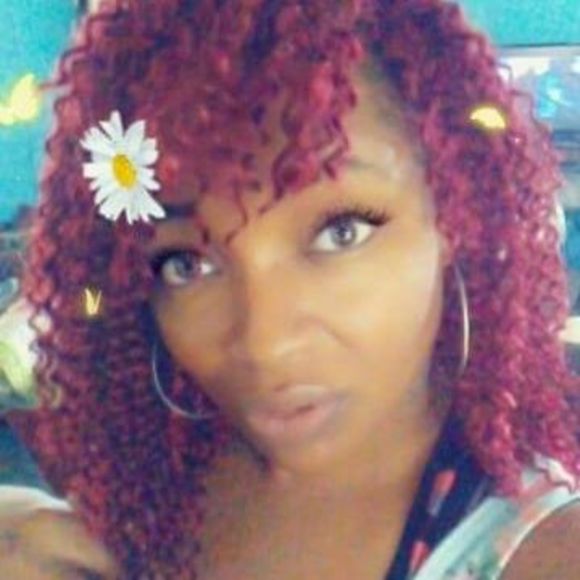 Profile Picture of Grantessia Graham (@grantessia23) on Poshmark