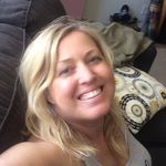 Profile Picture of Sherry Holcomb (@smidgeawine) on Instagram