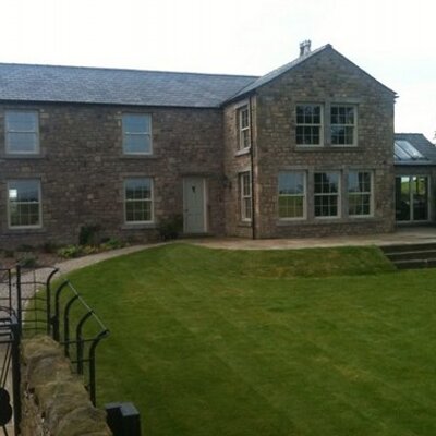 Profile Picture of Amy & Tony (@@wigghouse) on Twitter