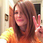 Profile Picture of Julianne Moore (@juliannemooree) on Instagram
