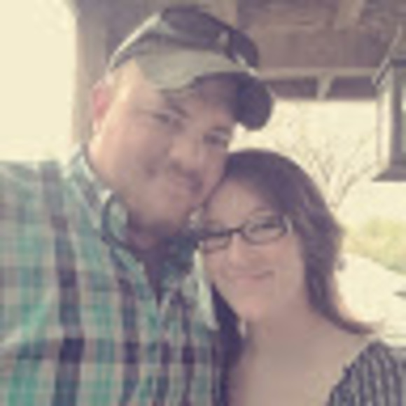 Profile Picture of Hallie Pendygraft (@hpendygraft28) on Poshmark