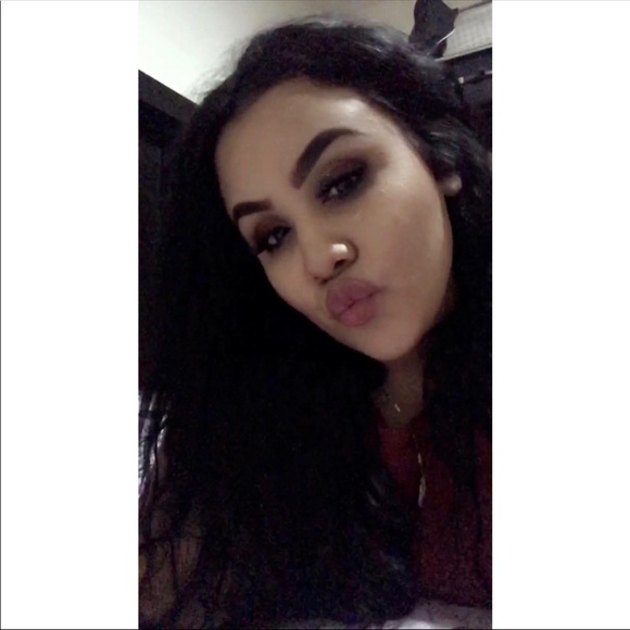 Profile Picture of Lucia Ambriz (@luciaambriz) on Poshmark