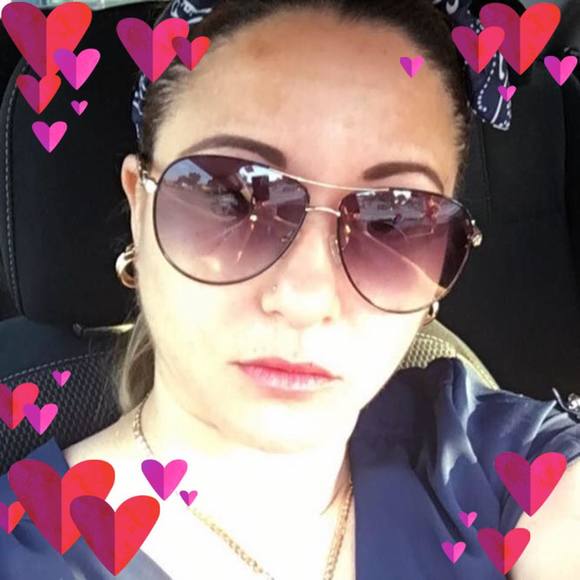 Profile Picture of Yannara Tarrago (@yannaratarrago) on Poshmark