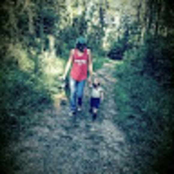 Profile Picture of Carissa Isacson (@carissaisacson) on Poshmark