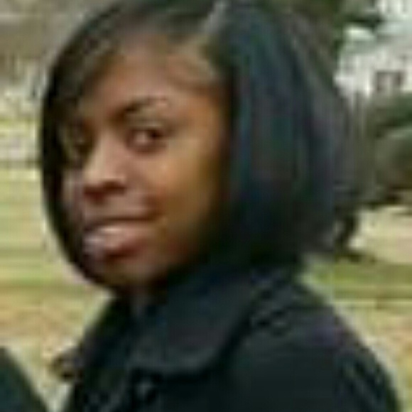 Profile Picture of Toya Davis (@toya223) on Poshmark