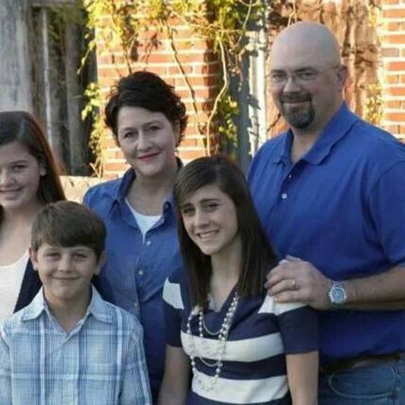 Profile Picture of Tim Massey (@tmassey5252) on Poshmark