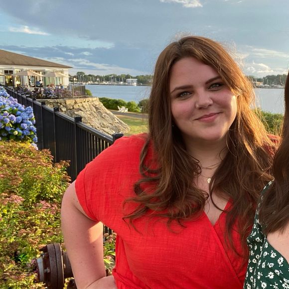 Profile Picture of Leah Maready (@firstleah) on Poshmark