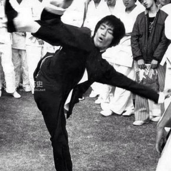 Profile Picture of Asner Guevara (@asnerguevara) on Poshmark