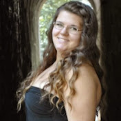 Profile Picture of Emily Howard (@McFlurryBabii) on Youtube
