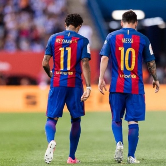 Profile Picture of Aaron Ramirez (@aaronram1998) on Poshmark