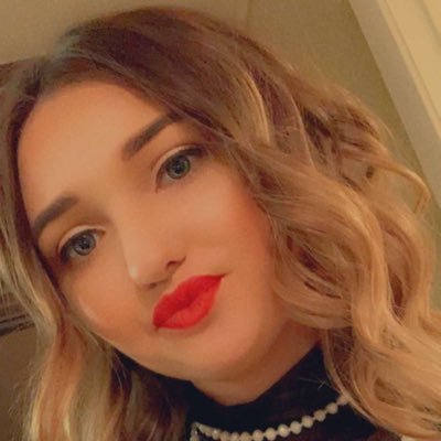 Profile Picture of Chelbi Hendrix (@chelbi_jade) on Twitter