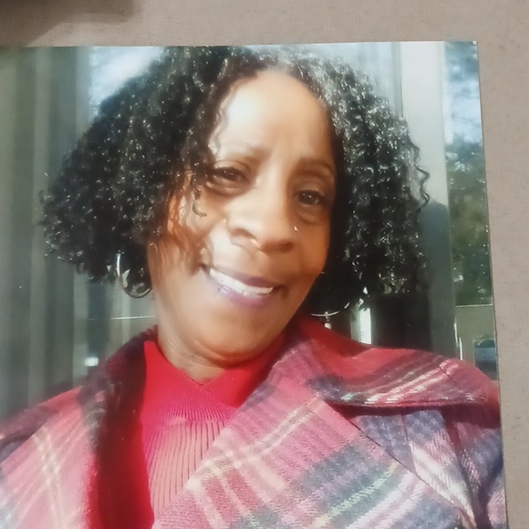 Profile Picture of Jonetta Cobbin (@jcobbin49) on Poshmark