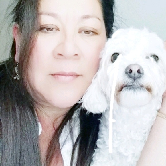 Profile Picture of Martha Guevara (@mvaleriag) on Poshmark
