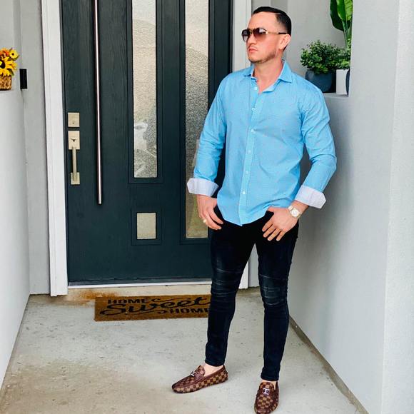 Profile Picture of Amod Sosa (@amodsosa) on Poshmark