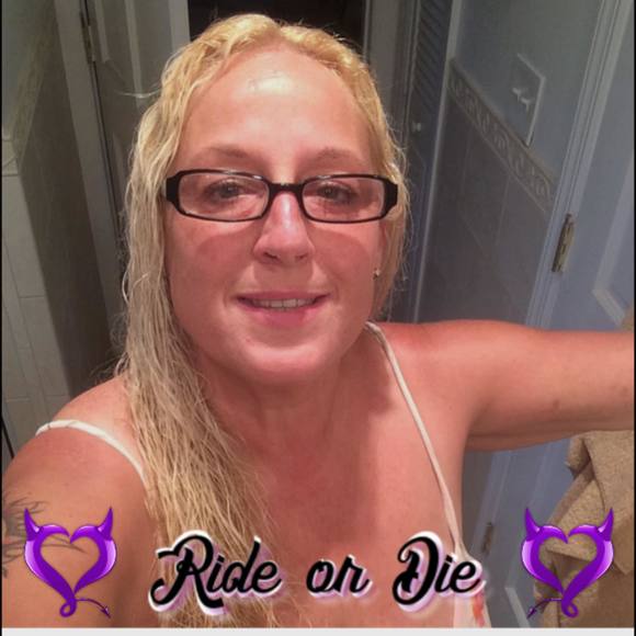 Profile Picture of Lorry Basile (@satchemo1972) on Poshmark