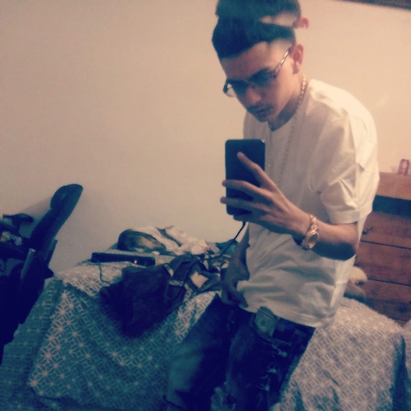 Profile Picture of Juan Serrano (@steelrs23) on Poshmark