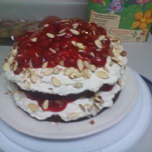 Profile Picture of Savannah Acevedo (@savimamaga) on Twitter