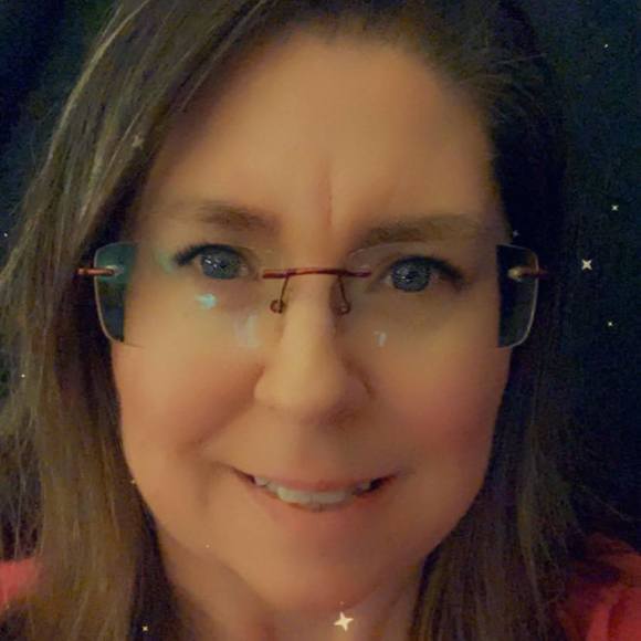Profile Picture of Nicole Heiselman (@naheiselman) on Poshmark