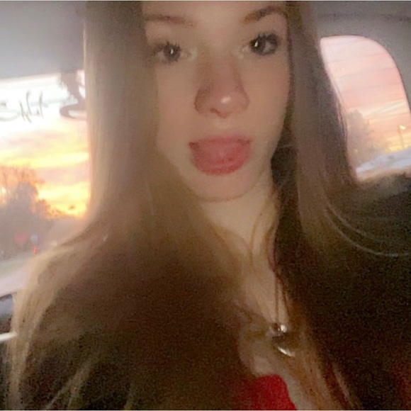 Profile Picture of Kyleigh Prior (@krprior0622) on Poshmark