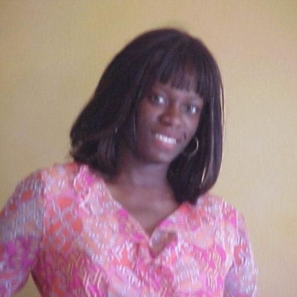 Profile Picture of Stephanie Wirfs (@symphony9197) on Poshmark