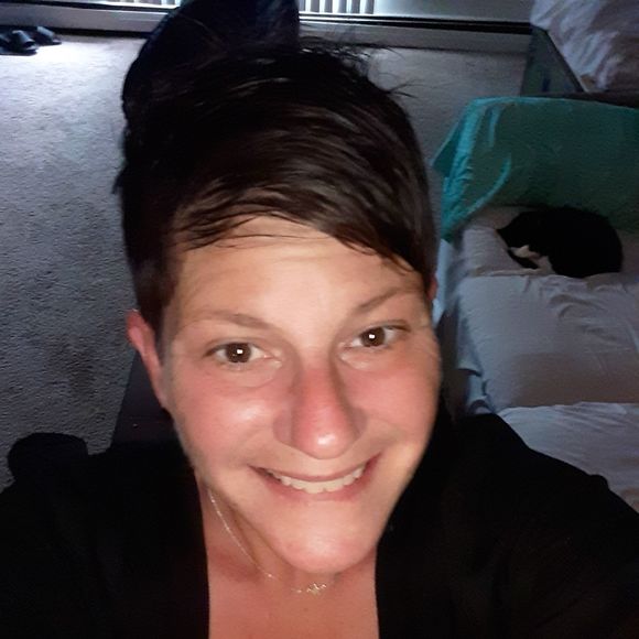 Profile Picture of Corey Vickery (@cvickery1977) on Poshmark