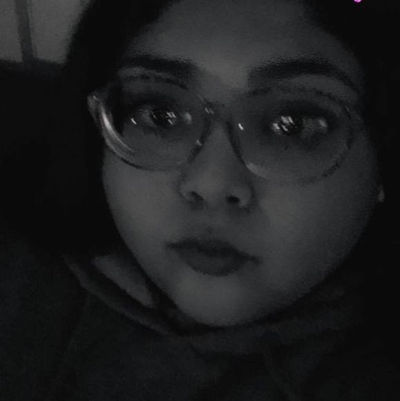 Profile Picture of Lizeth Sanchez (@lizeth44_44) on Poshmark