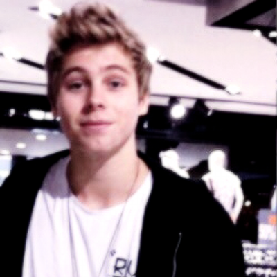 Profile Picture of 卌 (@LukeyRobert_) on Twitter