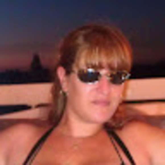 Profile Picture of Tabatha Clocksin (@t_clocksin) on Poshmark