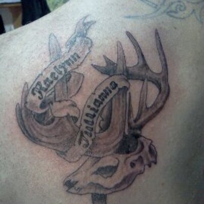 Profile Picture of Tom Rogers (@raelynn0511) on Twitter