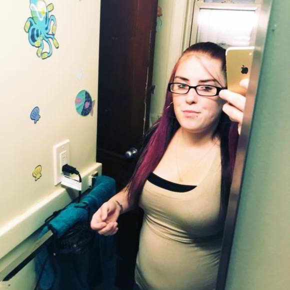 Profile Picture of Ashley Rock (@ashleyngeyliam) on Poshmark