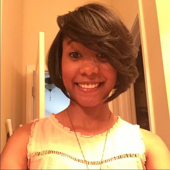 Profile Picture of Genesis Brown (@gejackson11) on Poshmark