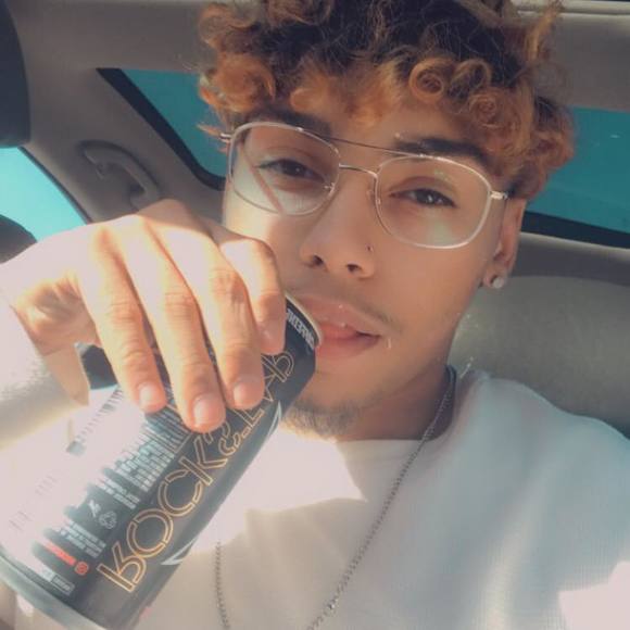 Profile Picture of Isiah Kelly (@isiahrk21) on Poshmark