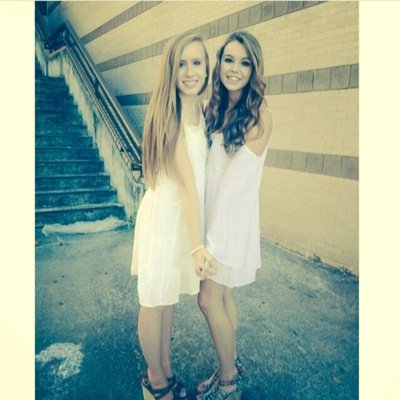 Profile Picture of Lilly Beck (@LLillybeck) on Twitter