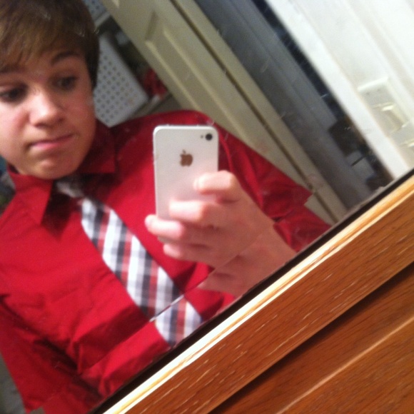 Profile Picture of Kyle Rucker (@kylerucker7) on Poshmark