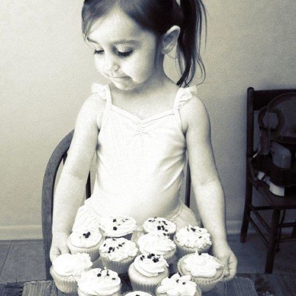 Profile Picture of Paula Summerhill loe (@loehill1013) on Poshmark