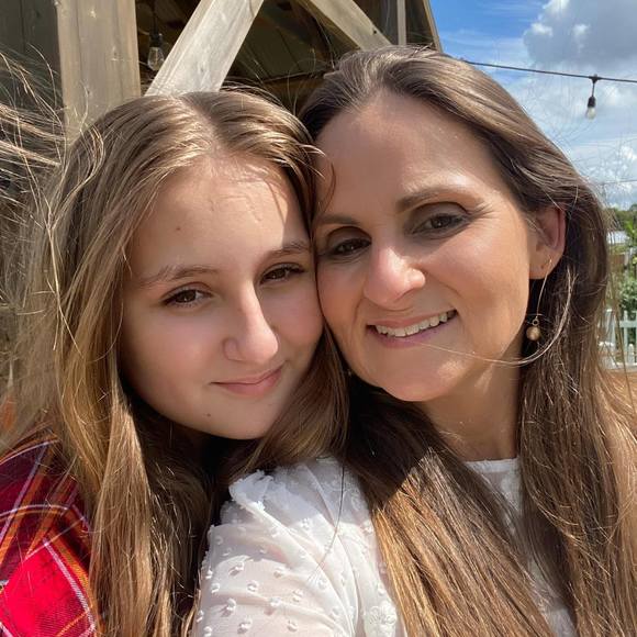 Profile Picture of Shannon Farrell (@farrells97) on Poshmark