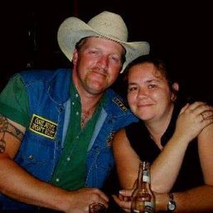 Profile Picture of lisadearing10 (@lisadearing10) on Tiktok