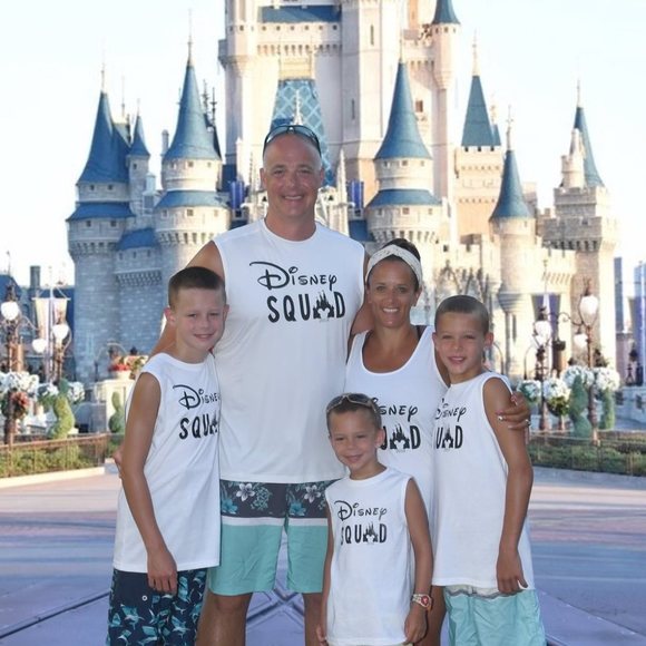 Profile Picture of Lori Pfarrer (@ldevo23) on Poshmark