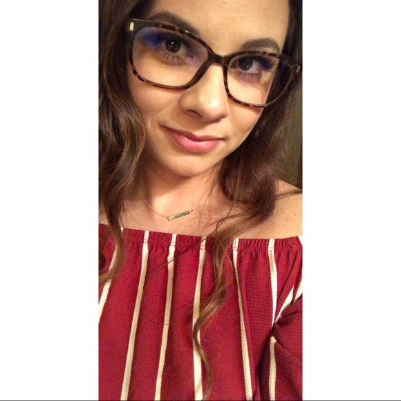 Profile Picture of Stephanie Hassouneh (@stephaniehass) on Poshmark