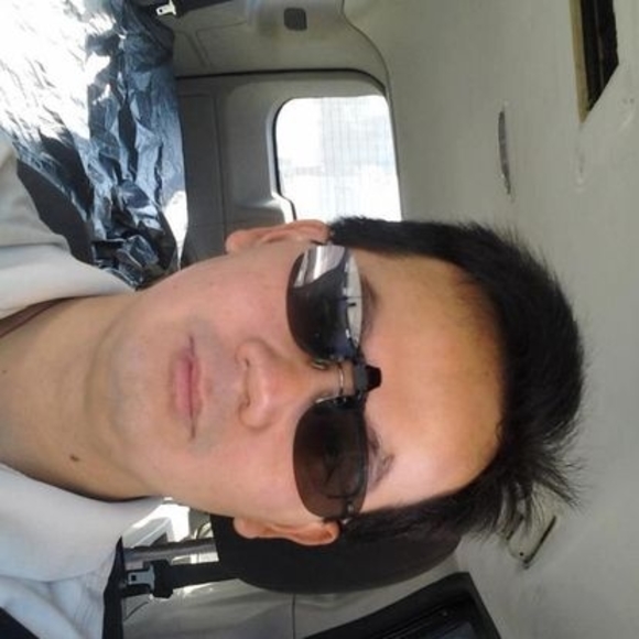 Profile Picture of Jian Lin (@jianlin456) on Poshmark