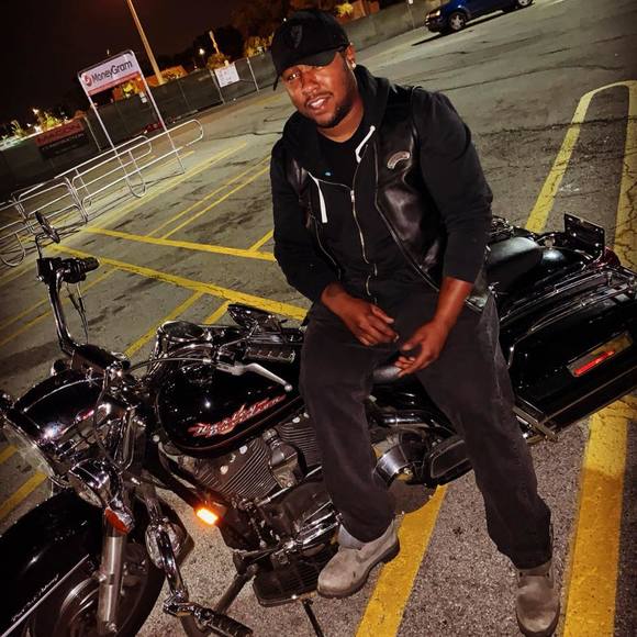 Profile Picture of Edward Gibson (@natureboi9) on Poshmark