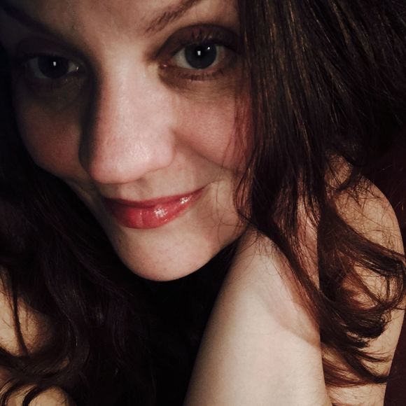 Profile Picture of Jakki Rybczyk (@flowerbudd) on Poshmark