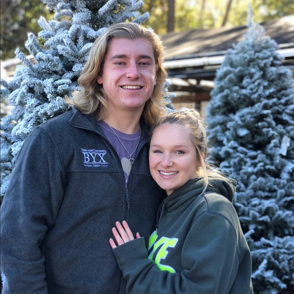 Profile Picture of Rayce Nunley (@rayceman18) on Poshmark